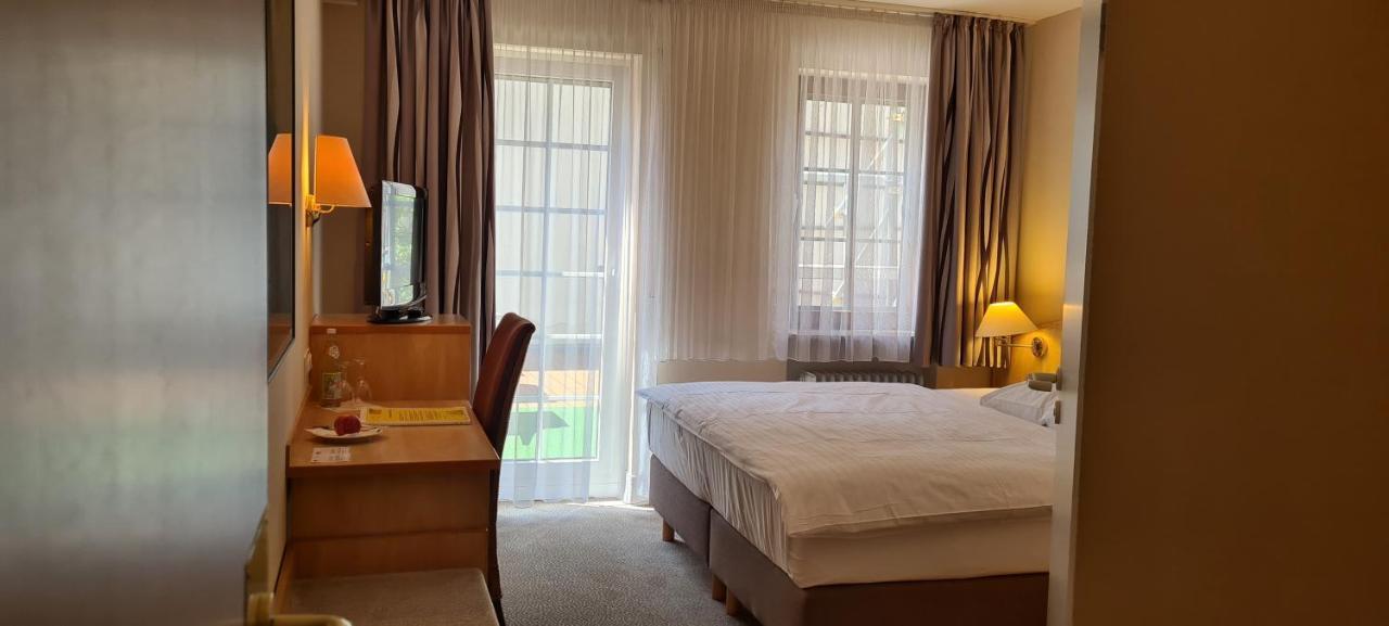 Hotel Garni "Am Ellinger Tor" Weissenburg in Bayern Ngoại thất bức ảnh